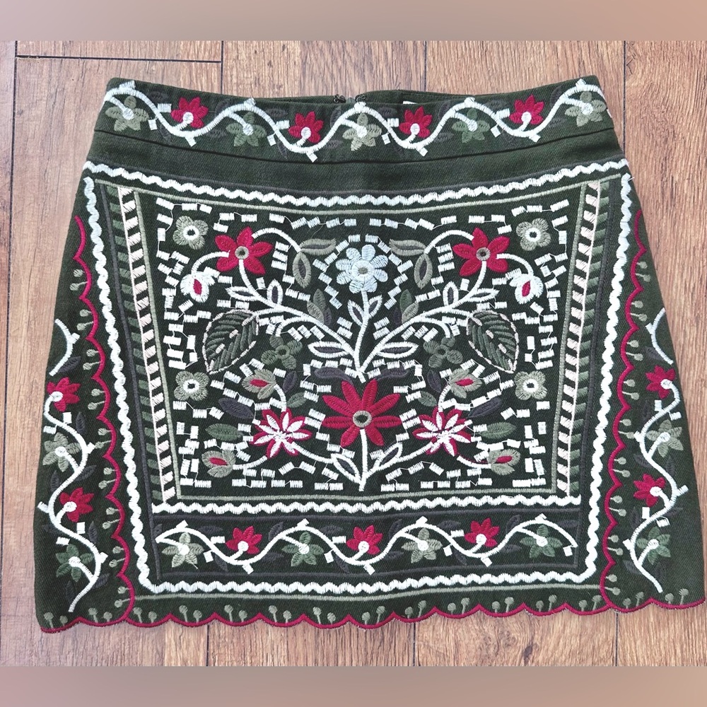 NWT Embroidered Floral Green Mini Skirt from Francesca’s